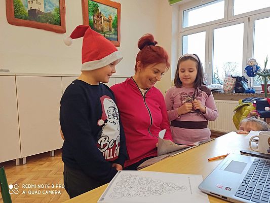 Grafika #6: Mikołajki na odległość