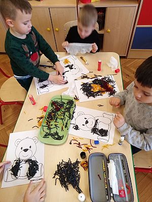 Grafika #18: "Dzień Pluszowego Misia" w Przedszkolu