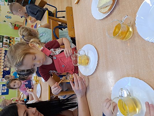 Grafika #13: "Dzień Pluszowego Misia" w Przedszkolu