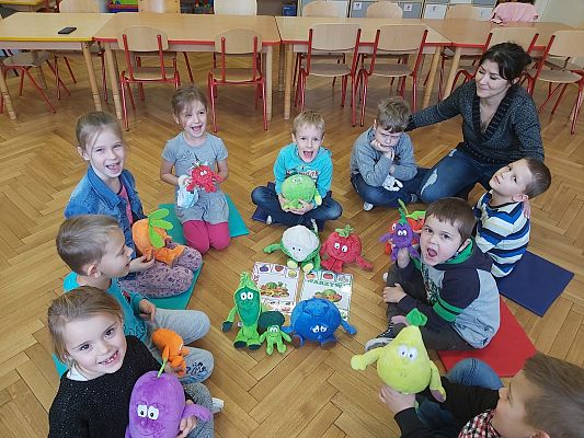 Grafika #5: Lekcja warzywno-owocowa. Projekt Zdrowo jem, więcej wiem!
