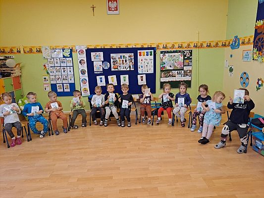 Grafika #18: Dzieci z grupy Liski zakończyły temat tygodniowy związany z ekologią.