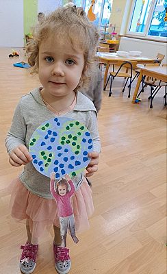 Grafika #17: Dzieci z grupy Liski zakończyły temat tygodniowy związany z ekologią.