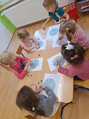 Grafika #5: Dzieci z grupy Liski zakończyły temat tygodniowy związany z ekologią.