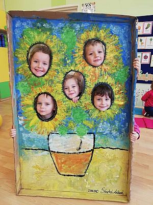 Grafika #6: Słonecznik Vincenta Van Gogha oczami Sówek i Mróweczek