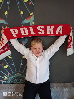 Grafika #16: # SzkołaDoHymnu