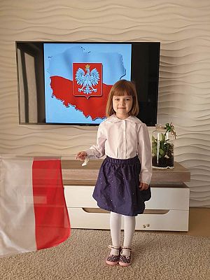 Grafika #0: # SzkołaDoHymnu