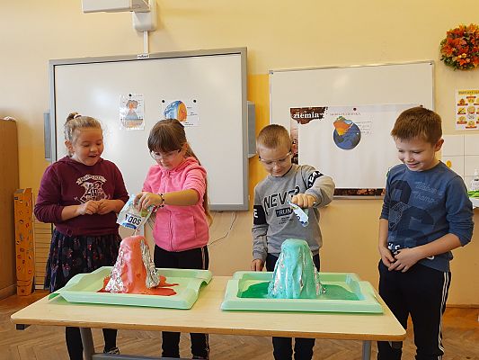 Grafika #12: Szkolne Przygody Gangu Fajniaków