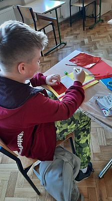 Grafika #2: Akcja BohaterON