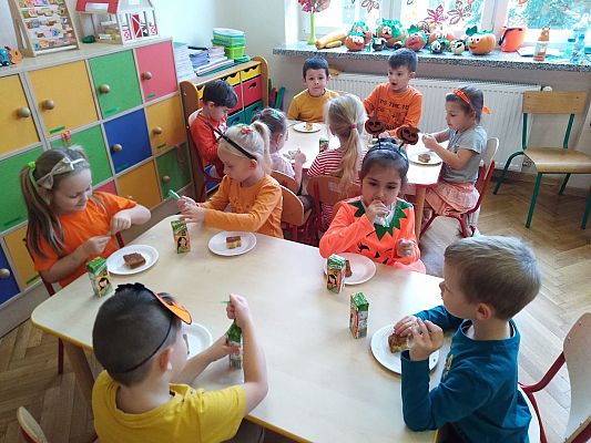 Grafika #1: "Święto Dyni"