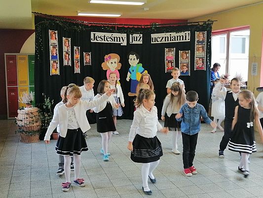 Grafika #4: Jesteśmy już uczniami