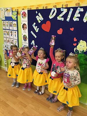 Grafika #25: Dzień Dziewczynek