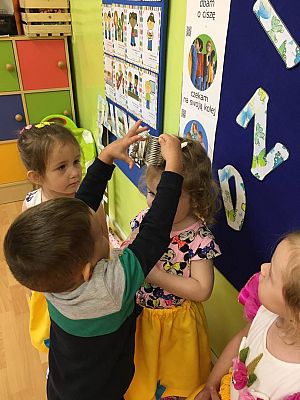 Grafika #16: Dzień Dziewczynek