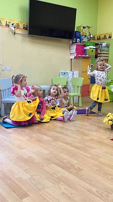 Grafika #12: Dzień Dziewczynek