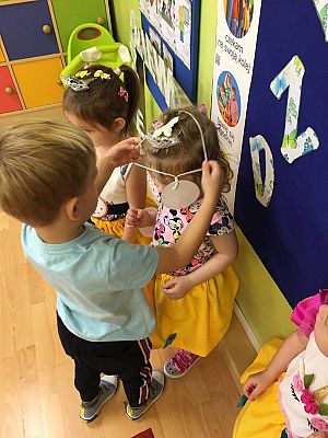 Grafika #4: Dzień Dziewczynek