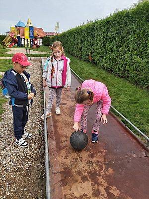 Grafika #8: Wycieczka do Łeby - Mróweczki i Jeżyki