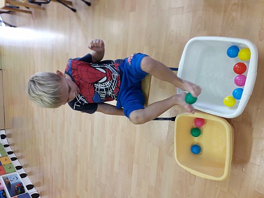 Grafika #38: Mali dżentelmeni