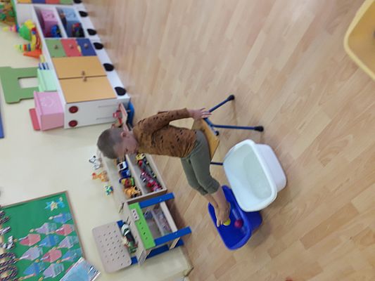 Grafika #46: Mali dżentelmeni