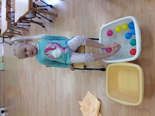 Grafika #22: Mali dżentelmeni