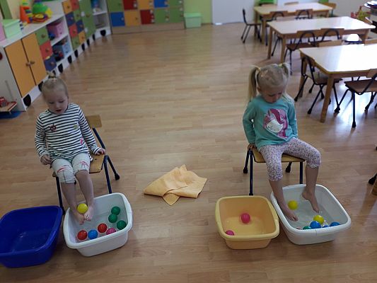 Grafika #26: Mali dżentelmeni