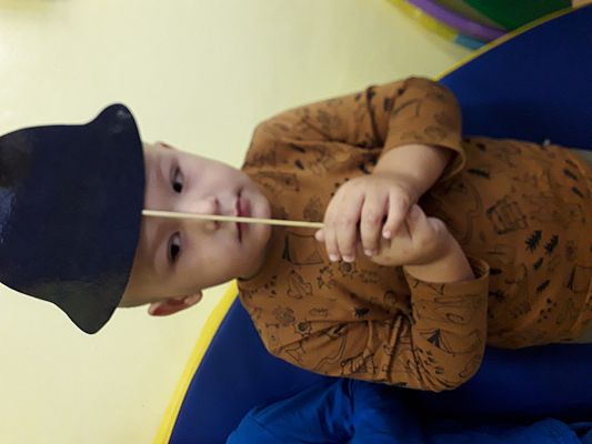 Grafika #10: Mali dżentelmeni