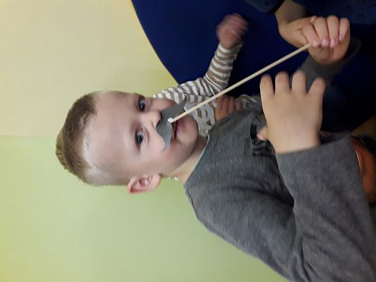 Grafika #12: Mali dżentelmeni