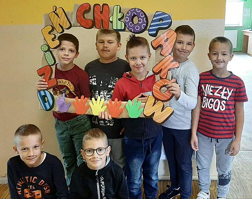 Grafika #1: Dzień Chłopaka w szkole