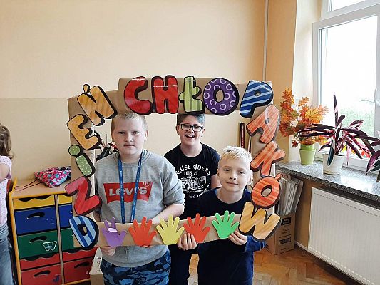 Grafika #0: Dzień Chłopaka w szkole