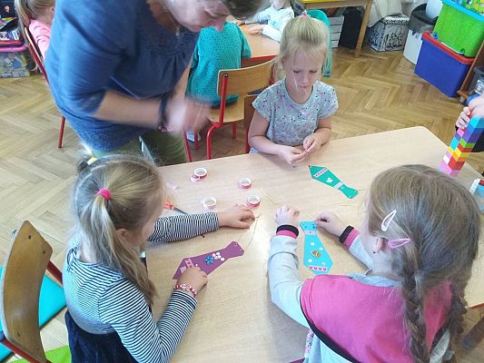 Grafika #0: "Dzień Chłopców w Mróweczkach i Jeżykach"