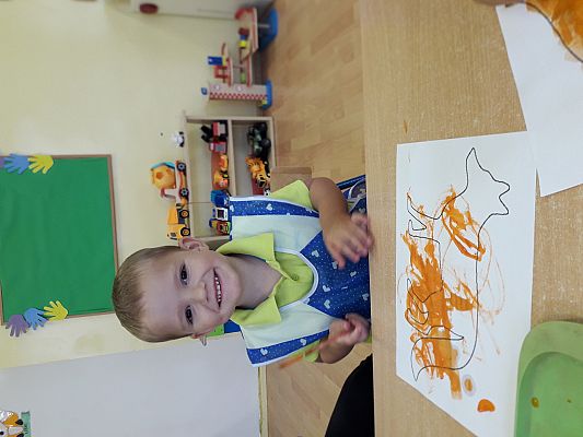 Grafika #4: Liski witają