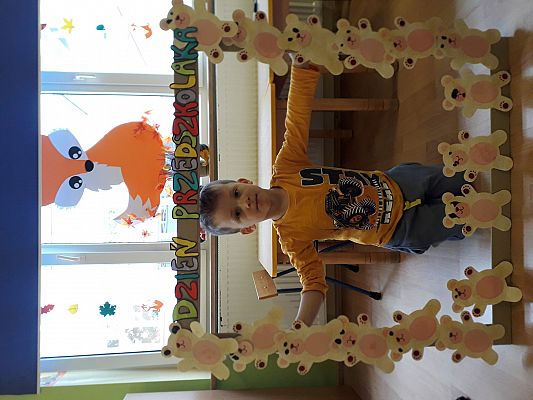 Grafika #13: Najmłodsi przedszkolacy obchodzą swoje święto