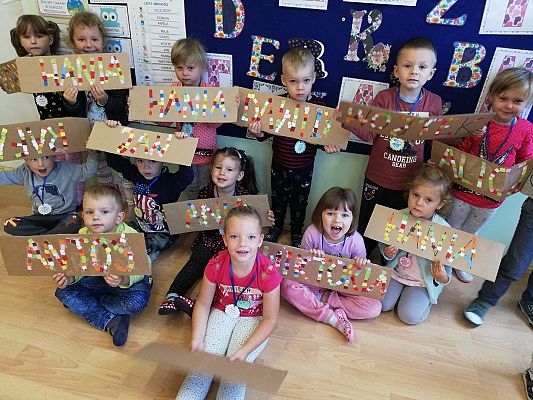 Grafika #16: Sówki w świecie liter.