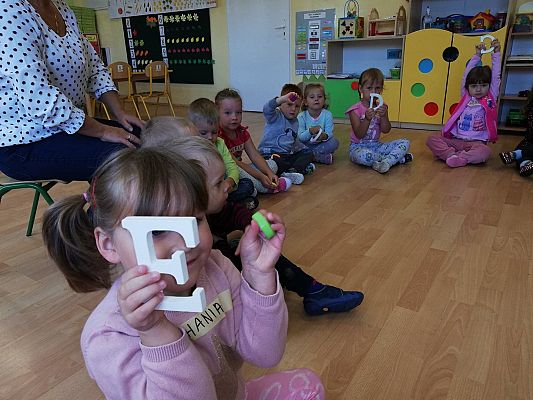 Grafika #2: Sówki w świecie liter.