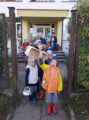 Grafika #15: Pierwszy Dzień Jesieni. Wielkie grzybobranie Lisków i Sówek