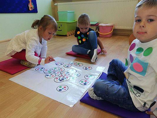 Grafika #1: Dzień Kropki u Sówek