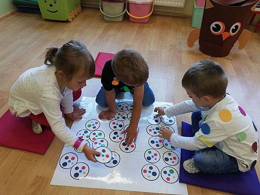 Grafika #4: Dzień Kropki u Sówek