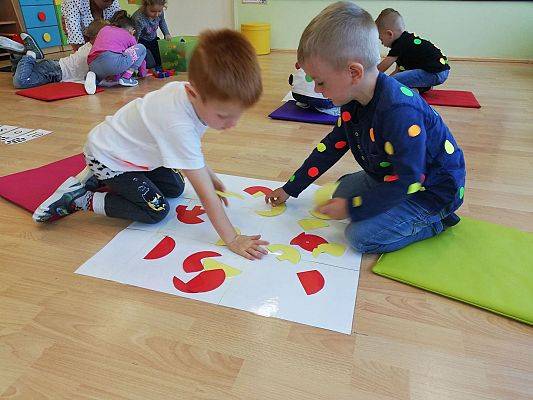 Grafika #2: Dzień Kropki u Sówek