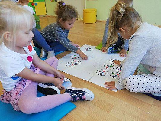 Grafika #19: Dzień Kropki u Sówek