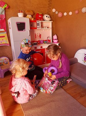 Grafika #15: Dzień Dziecka u ,,PINGWINKÓW"