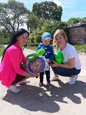 Grafika #3: Dzień Dziecka u ,,PINGWINKÓW"