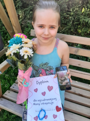 Grafika #1: DZIEŃ MAMY KLASA II