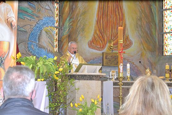 Grafika #1: Msza z okazji 100 rocznicy urodzin św. Jana Pawła II