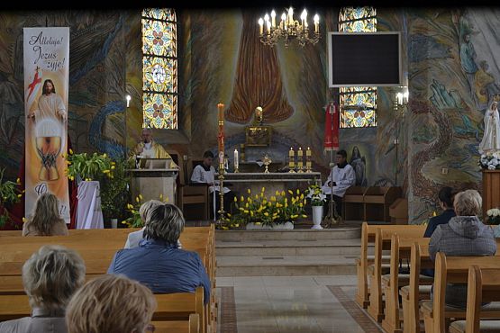 Grafika #3: Msza z okazji 100 rocznicy urodzin św. Jana Pawła II