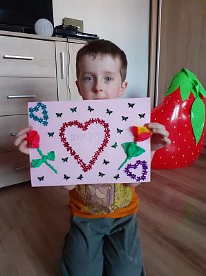 Grafika #4: #JesteśMY z WAMI