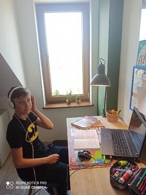 Grafika #4: Zdalne nauczanie w klasie V B