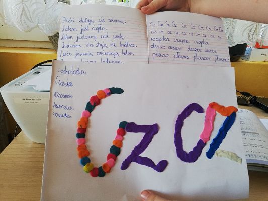 Grafika #23: Zdalne nauczanie w klasie 1