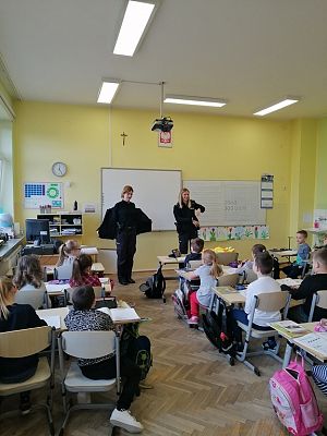 Grafika #14: Uczę się bezpieczeństwa"