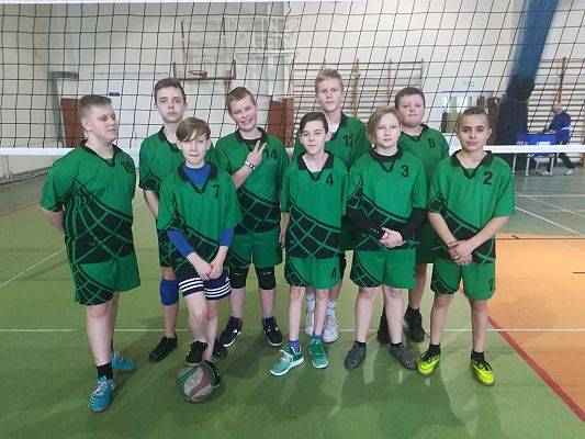 Grafika #1: II miejsca w powiecie naszych siatkarek i siatkarzy