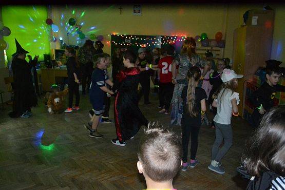 Grafika #17: Bal karnawałowy