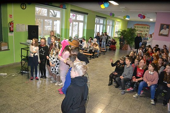 Grafika #9: Karnawał w naszej szkole.