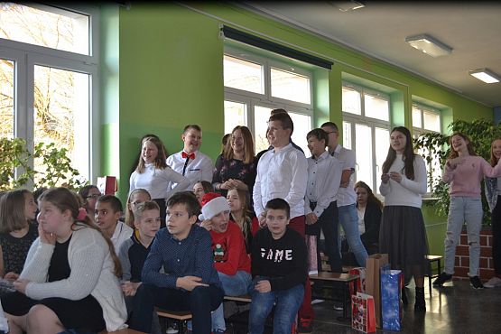 Grafika #8: Wspólne kolędowanie